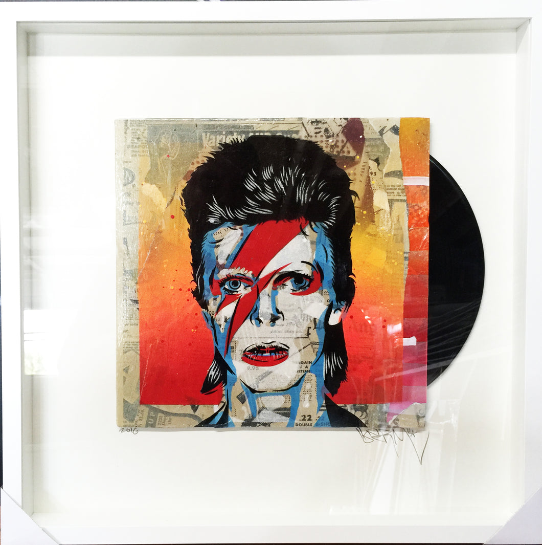 Bowie On An Album Cover, Germizm